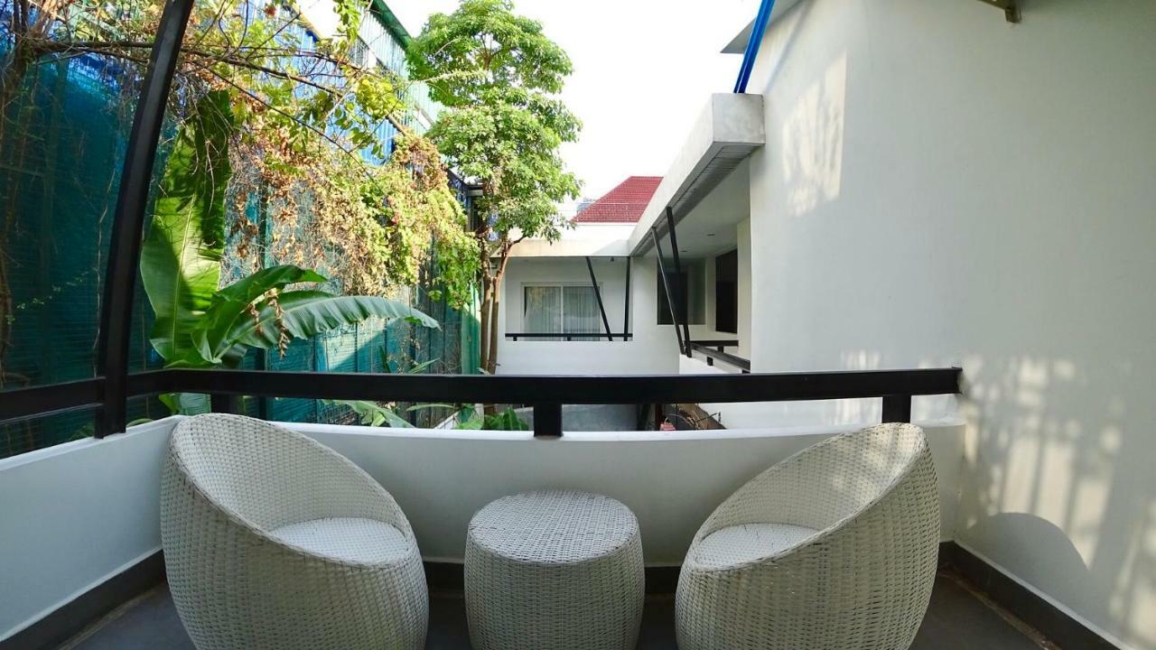 Hotel Records Phnom Penh Exterior foto