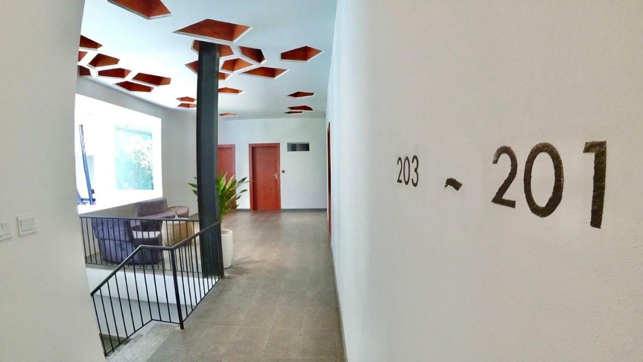 Hotel Records Phnom Penh Exterior foto