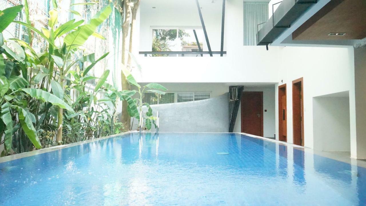 Hotel Records Phnom Penh Exterior foto